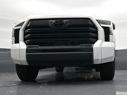 Used 2024 Toyota Tundra SR5 w/ SR5 Premium Package AWD/4WD image 37