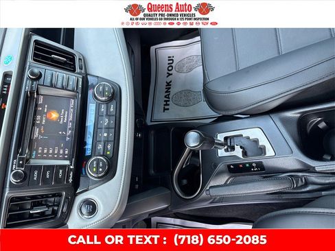 Used 2017 Toyota RAV4 XLE AWD/4WD image 17