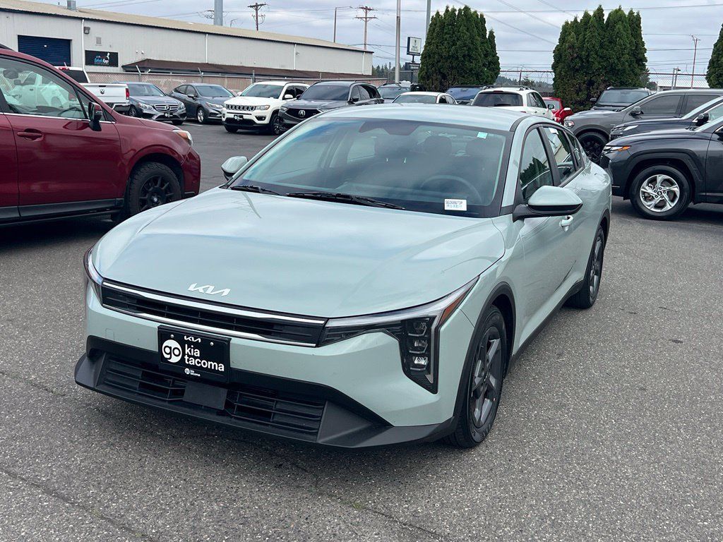 Certified 2025 Kia K4 FWD image 5