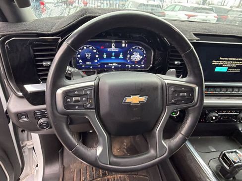 Certified 2022 Chevrolet Silverado 1500 LTZ w/ LTZ Convenience Package II image 17