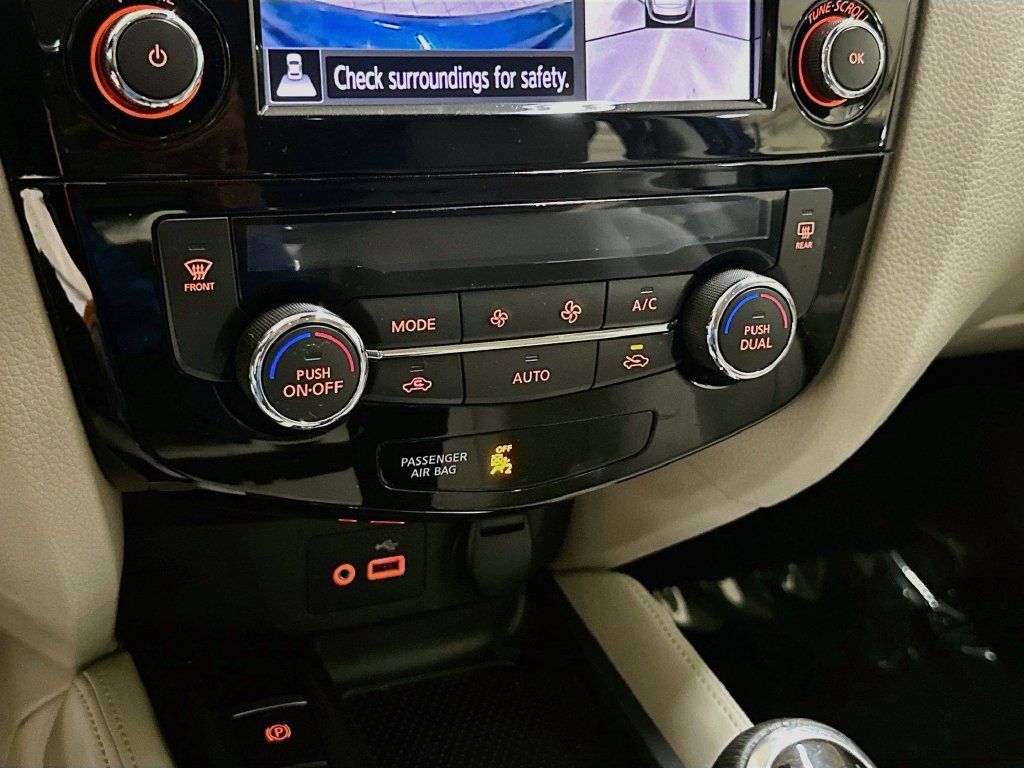 Used 2019 Nissan Rogue Sport SL FWD image 16