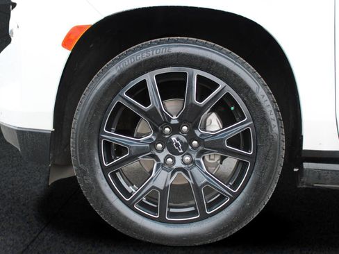 Used 2024 Chevrolet Tahoe High Country image 4