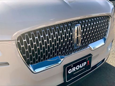 Used 2023 Lincoln Aviator Reserve w/ Elements Package Plus image 29