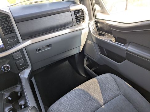 Used 2021 Ford F150 XLT w/ Equipment Group 302A High RWD image 18