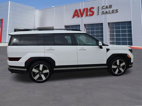Used 2025 Hyundai Santa Fe Limited image 7