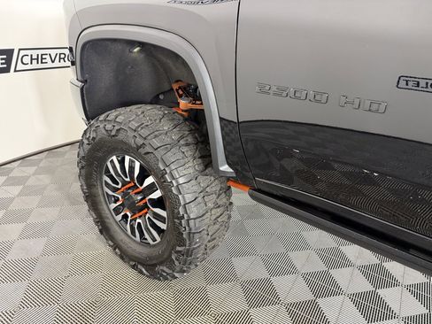 Used 2022 Chevrolet Silverado 2500 LTZ w/ LTZ Plus Package image 11