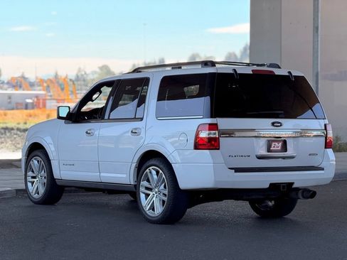 Used 2017 Ford Expedition Platinum AWD/4WD image 6