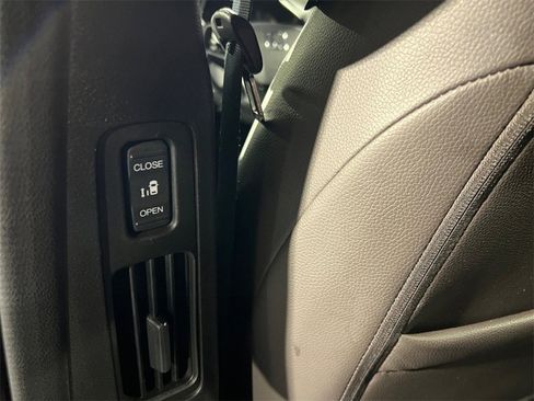 Used 2019 Honda Odyssey Touring image 15
