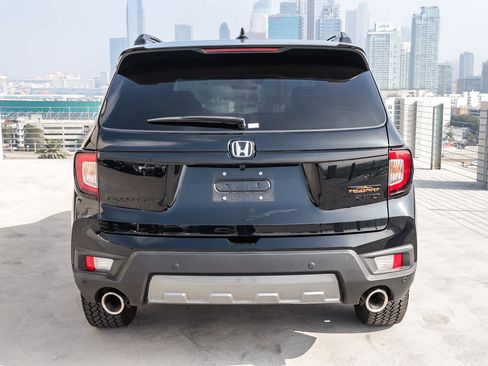Used 2024 Honda Passport TrailSport image 8