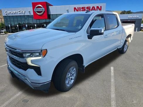 Used 2025 Chevrolet Silverado 1500 LT AWD/4WD image 3