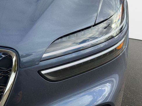 New 2026 Genesis GV70 2.5T Select image 10