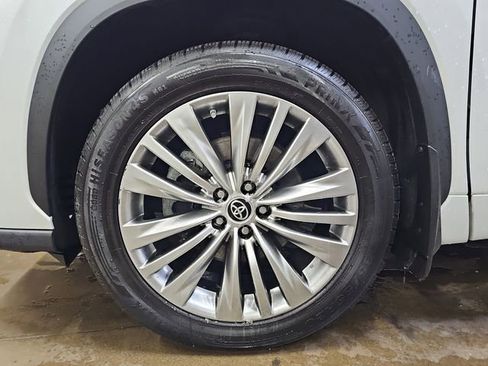 Used 2022 Toyota Highlander Platinum image 31