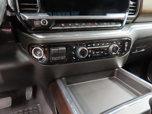 Used 2024 Chevrolet Silverado 2500 High Country w/ High Country Premium Package image 66