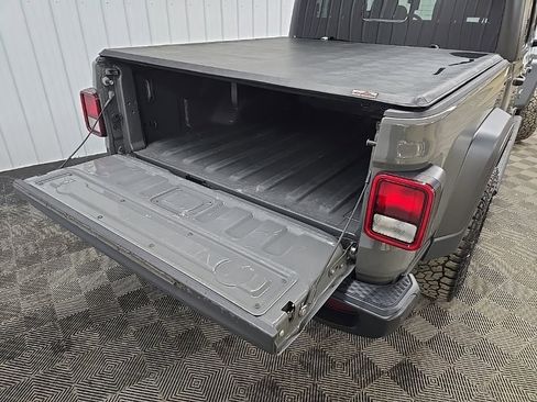 Used 2020 Jeep Gladiator Sport w/ Quick Order Package 24S image 11