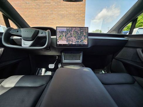Used 2023 Tesla Model X AWD/4WD image 39