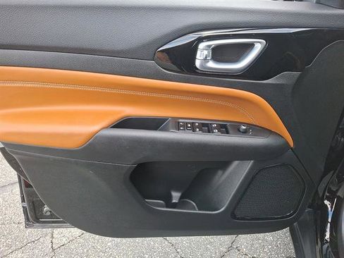 Used 2024 Jeep Compass Limited image 12