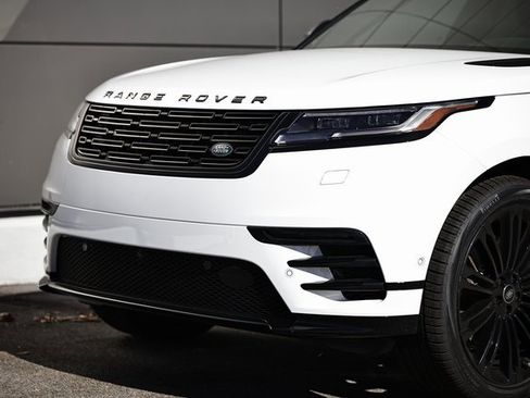 New 2026 Land Rover Range Rover Velar Dynamic SE image 2