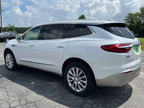 Used 2020 Buick Enclave Essence w/ Sound and Sites Package FWD image 10