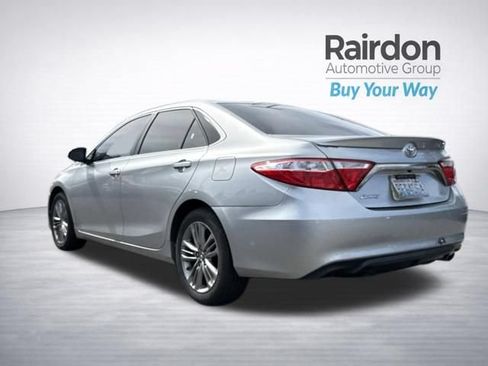 Used 2016 Toyota Camry SE FWD image 5