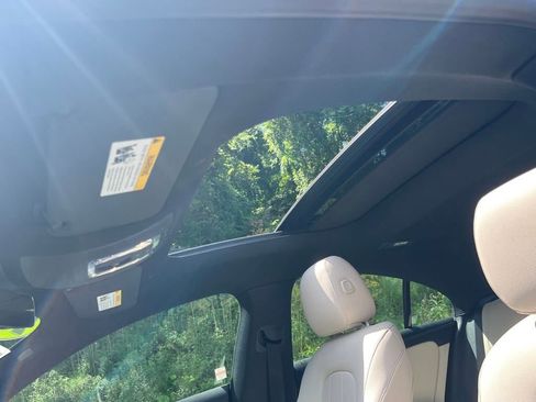 Certified 2025 Mercedes-Benz CLA 250 4MATIC image 22