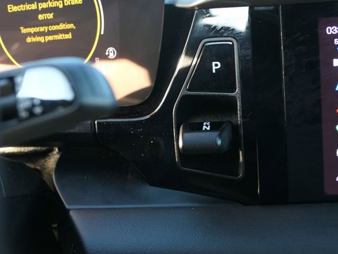 Used 2024 Porsche Macan 4 Electric image 18