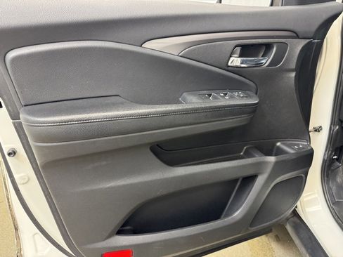 Used 2017 Honda Pilot EX-L image 8