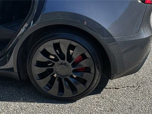 Used 2023 Tesla Model Y Performance image 20