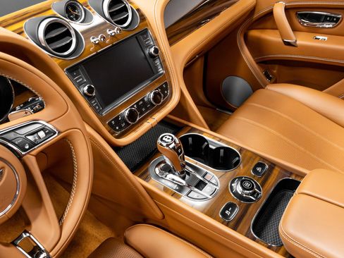 Used 2019 Bentley Bentayga image 59