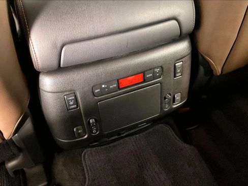 Used 2019 Nissan Armada Platinum w/ Captain's Chairs Package image 34