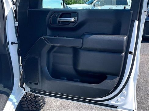 Used 2022 Chevrolet Silverado 1500 Custom Trail Boss w/ LPO, Dark Essentials Package AWD/4WD image 30