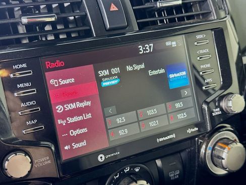 Used 2022 Toyota 4Runner TRD Off-Road AWD/4WD image 28