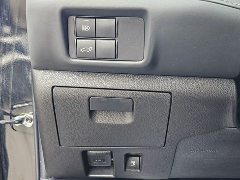 Used 2022 Toyota Highlander XLE image 27