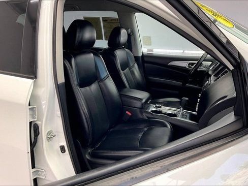 Used 2020 Nissan Pathfinder SL AWD/4WD image 6
