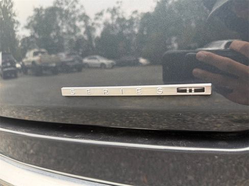 Used 2024 Jeep Wagoneer Series II w/ Flexible Seating Group image 16