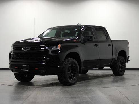 Used 2022 Chevrolet Silverado 1500 LT Trail Boss image 8