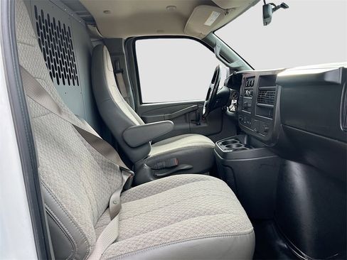 Used 2023 GMC Savana 2500 w/ Driver Convenience Package image 26