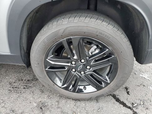 Used 2024 Chevrolet Trax ACTIV w/ Sunroof Package image 32