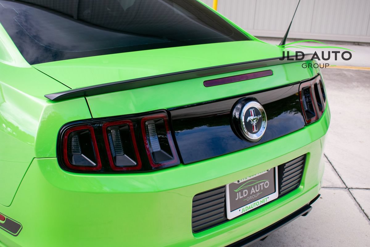 Used 2013 Ford Mustang Boss 302 w/ Boss 302 Accessory Pkg RWD image 34