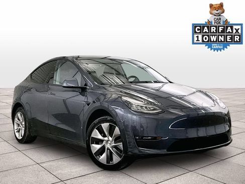 Used 2022 Tesla Model Y Long Range AWD/4WD image 2