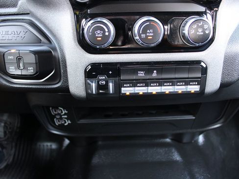 Used 2025 RAM 2500 Tradesman AWD/4WD image 36