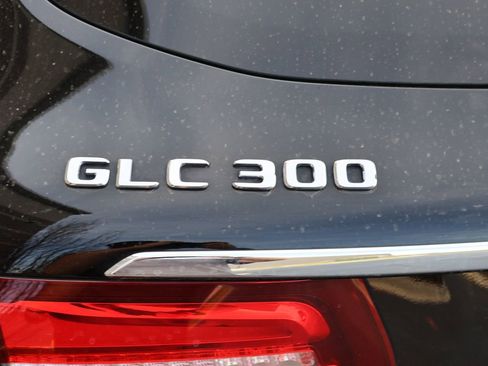 Used 2018 Mercedes-Benz GLC 300 4MATIC image 9