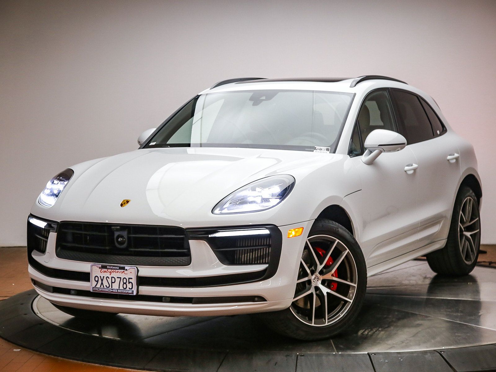 Certified 2026 Porsche Macan S AWD/4WD image 1
