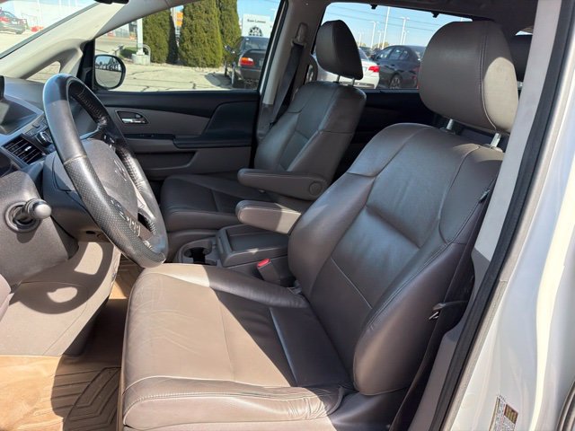 Used 2015 Honda Odyssey Touring Elite image 10