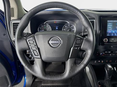 Used 2024 Nissan Frontier SV w/ SV Convenience Package RWD image 12