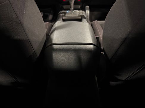 Used 2015 Chevrolet Camaro LT RWD image 33