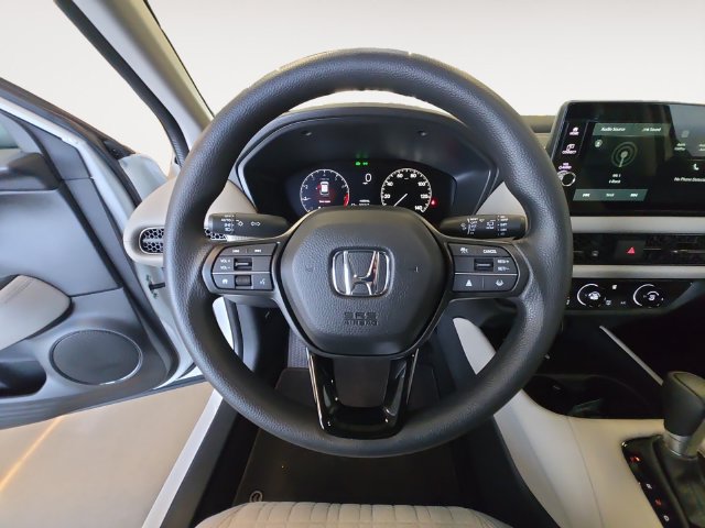 Used 2027 Honda HR-V LX image 13