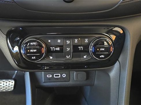 Used 2023 Buick Encore GX Select w/ Sport Touring Package image 23