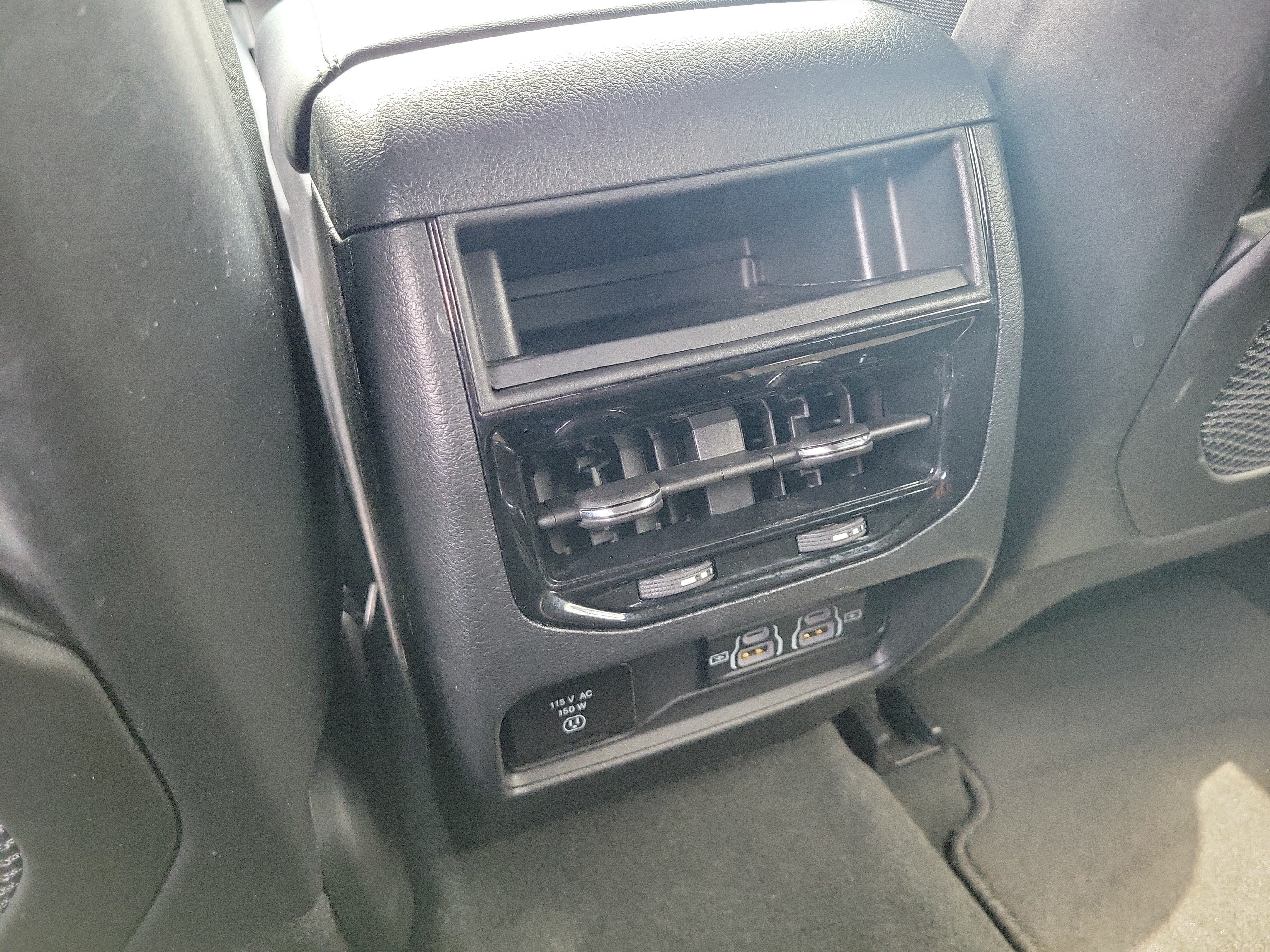 Used 2024 Jeep Grand Cherokee Altitude RWD image 14