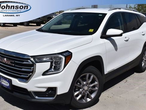 Used 2024 GMC Terrain SLT AWD/4WD image 1