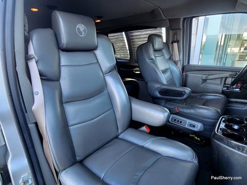 Used 2023 Chevrolet Express 2500 Extended RWD image 49